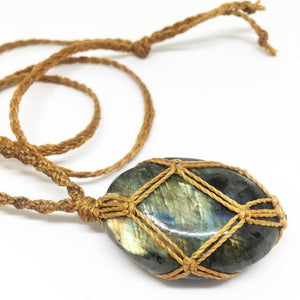 Labradorite Macrame Pendant - Lost Cosmos