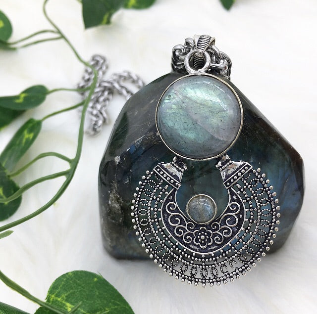 Mystic Nomad Labradorite Necklace